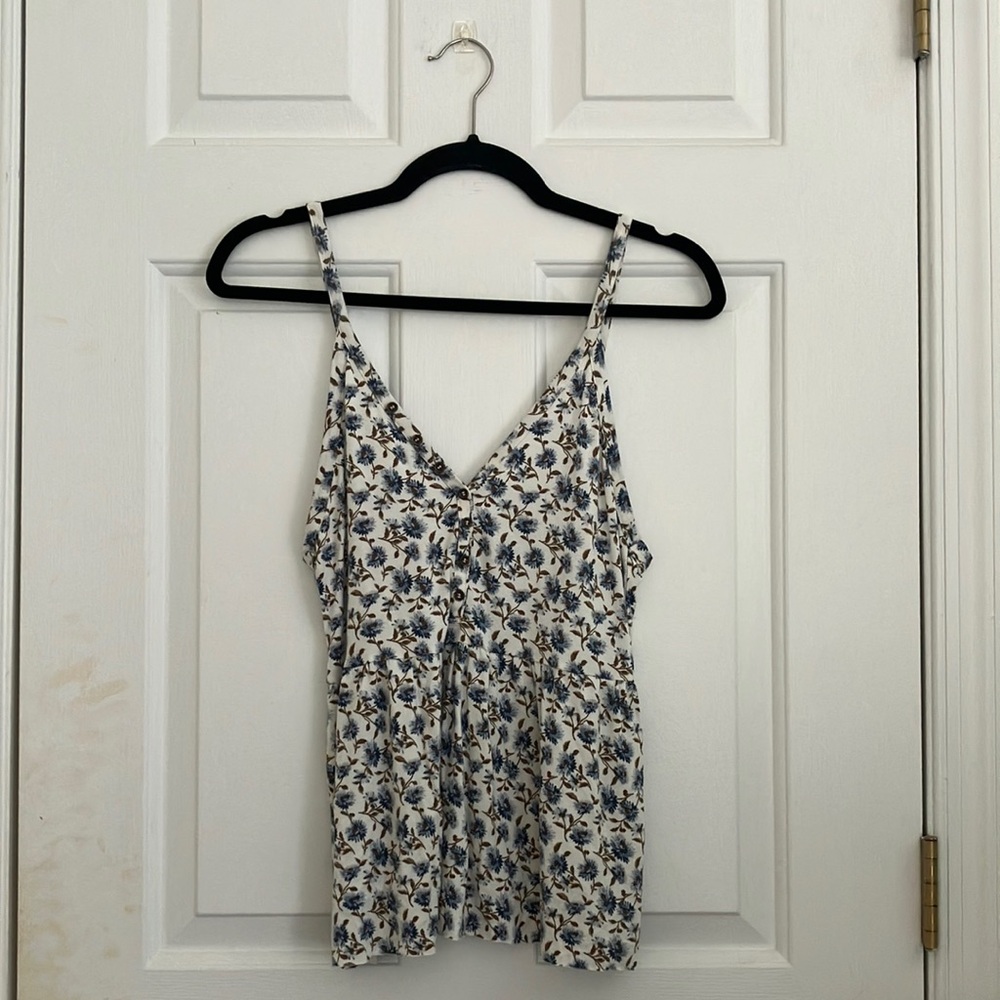 Women’s American Eagle top